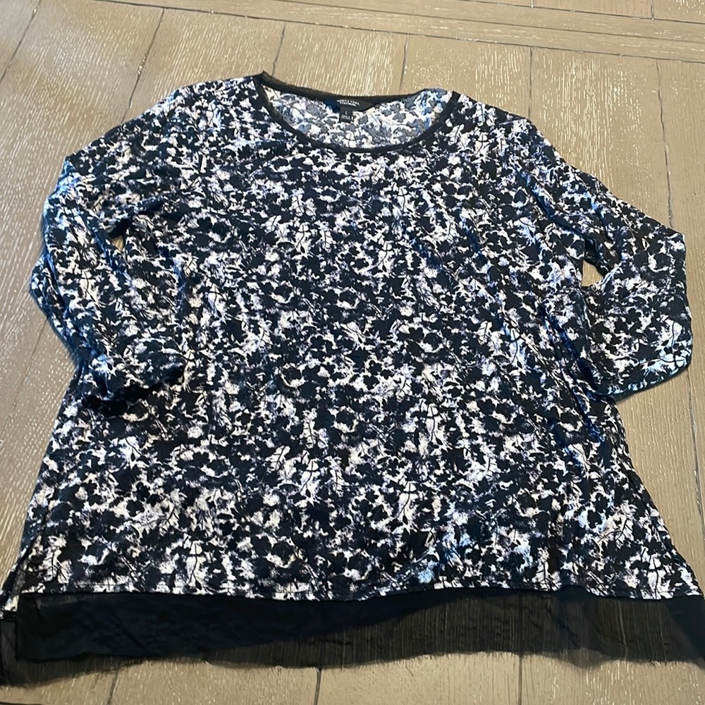 5/$15 Simply Vera blouse